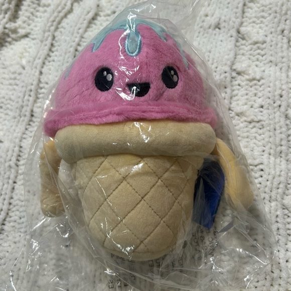 Iscream Sprinkle Cone  Plush - Picture 3 of 5